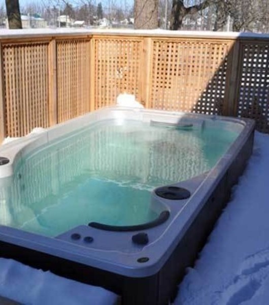 Medium aquasport main image