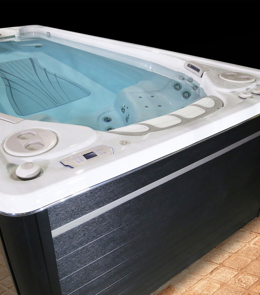 Medium executive trainer swim spa main image